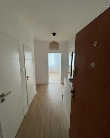 S 1 Spálňou V Tesnej Blízkosti Centra * Košice