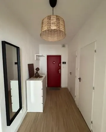 S 1 Spalnou V Tesnej Blizkosti Centra *