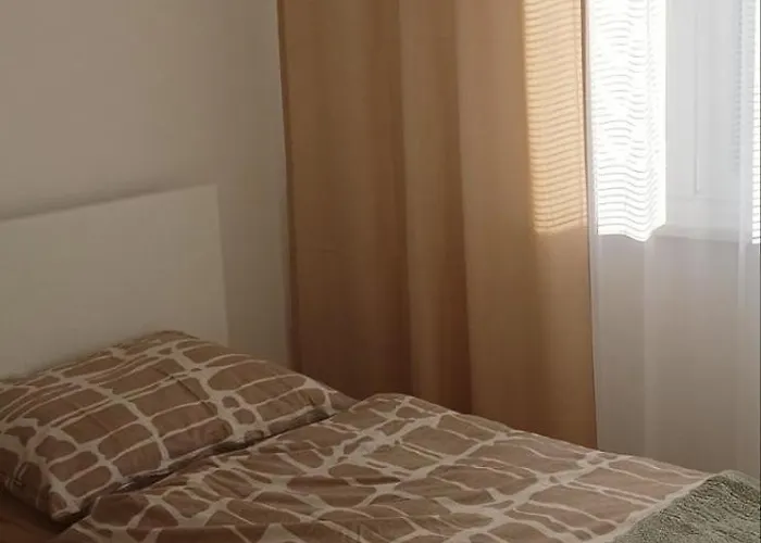 S 1 Spalnou V Tesnej Blizkosti Centra Lägenhet *